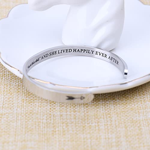 Friend Gifts for Women Funny Small Gifts for Women Best Friend Birthday Female Friendship Gifts for Women Friends Bestie BFF Sister Woman Her - Fun Hidden Message Bracelet